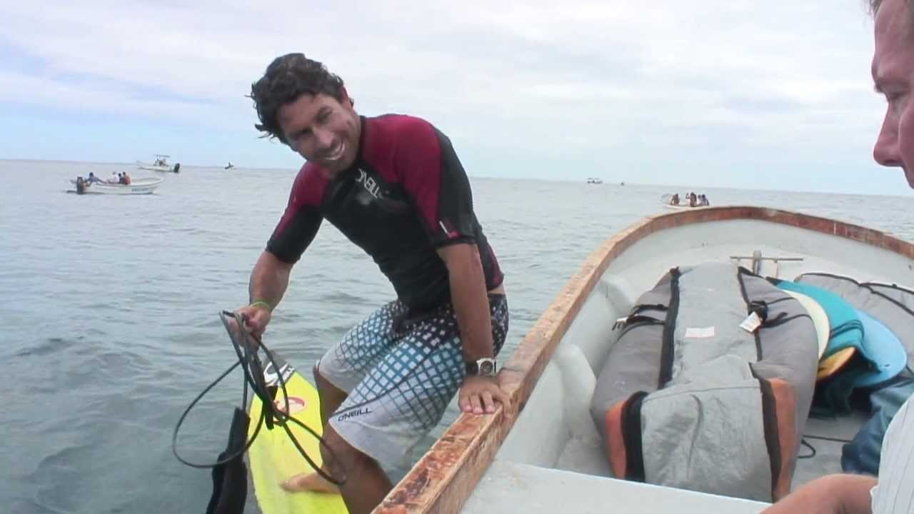 Tavarua Giant Session with Ian Walsh & Kohl Christensen