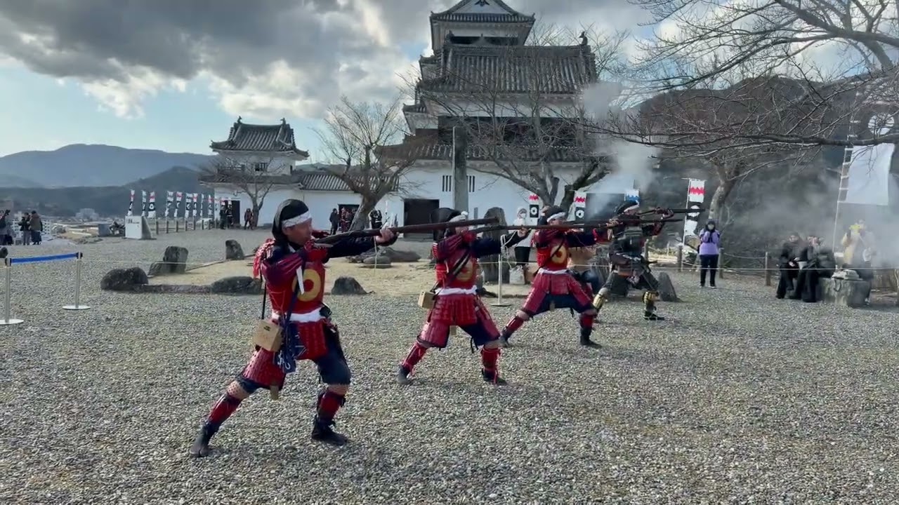 大洲藩鉄砲隊の演武