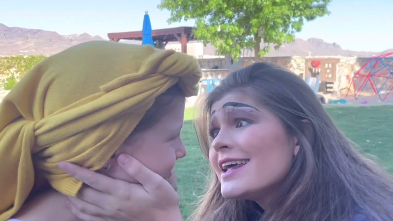 Mother Knows Best - Spanish Lip Sync