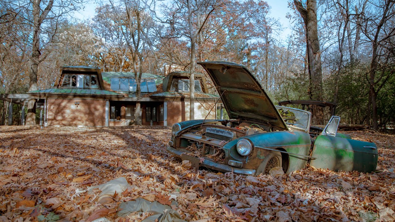 We found an Abandoned CIA AGENTS Mansion in the Woods!