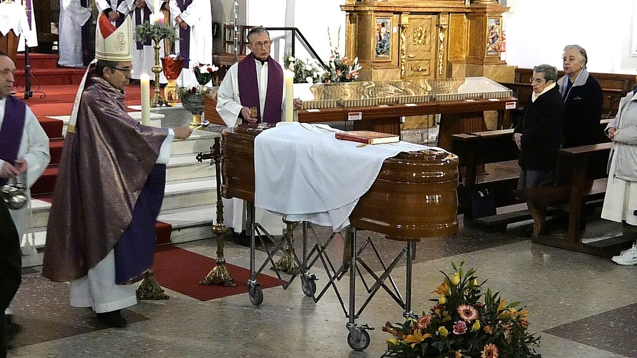 Funeral por José Luis González