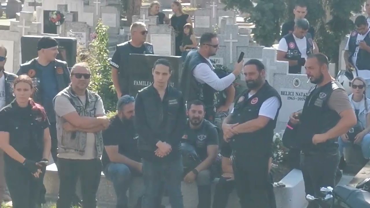 Un an de la moartea lui Nicu Covaci. Omagiul motociclișitilor în Cimitirul Eroilor.