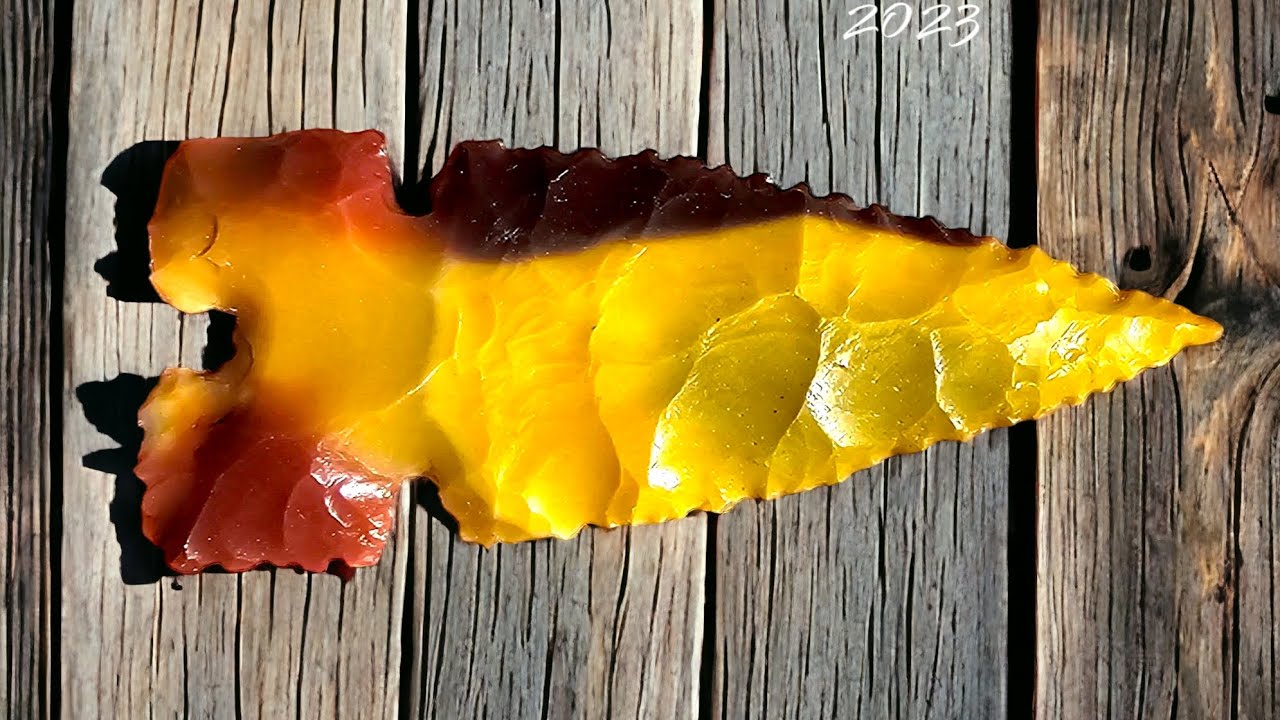 Flintknapping Over Heat-treated  Mookaite Jasper, Rock to Point