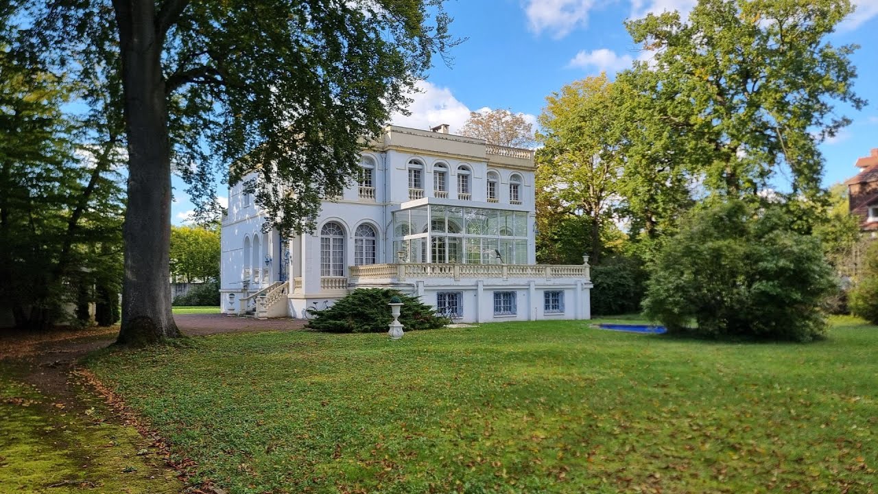 Propriété exceptionnelle située à Chantilly, 750m² dans un cadre de vie prestigieux