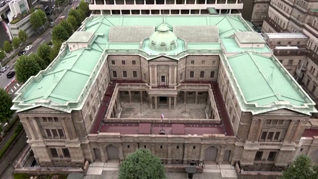 Крепкий доллар опустил иену до 40-летнего минимума на фоне ожиданий валютных интервенций