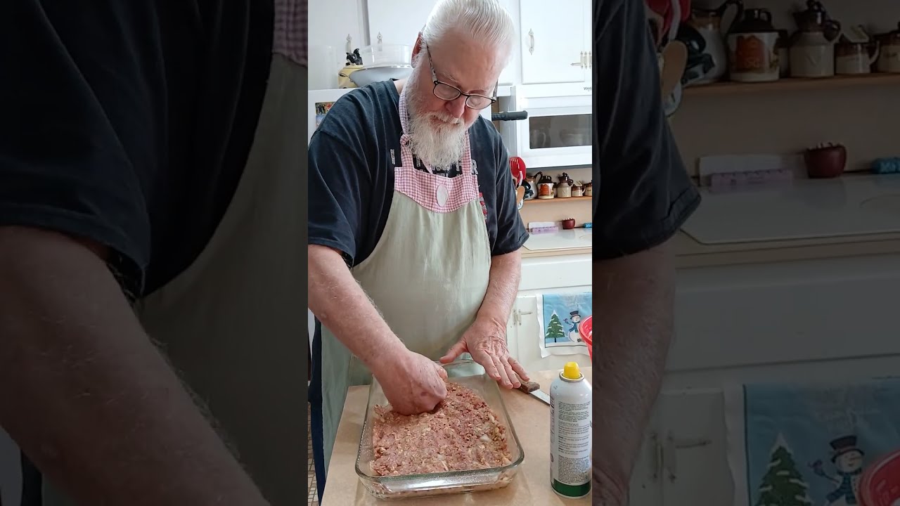 EASY, PEASY MEATLOAF.   Anybody can do this!