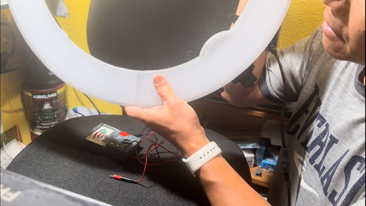 How to fix the broken 20” diameter Neewer ring light that won’t turn on