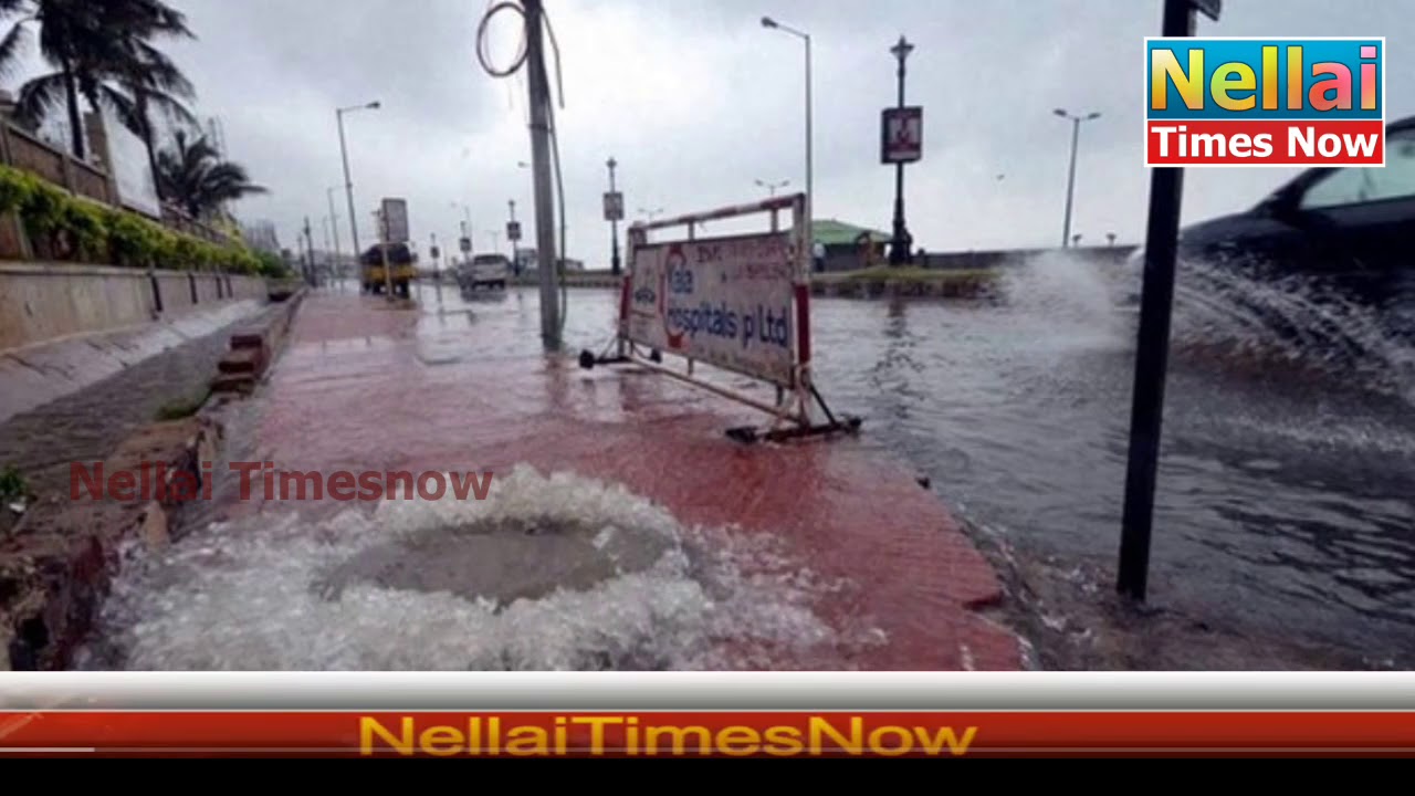 A video from #Kakinada with wind speed 60 Kms*  *#CyclonePhethai*