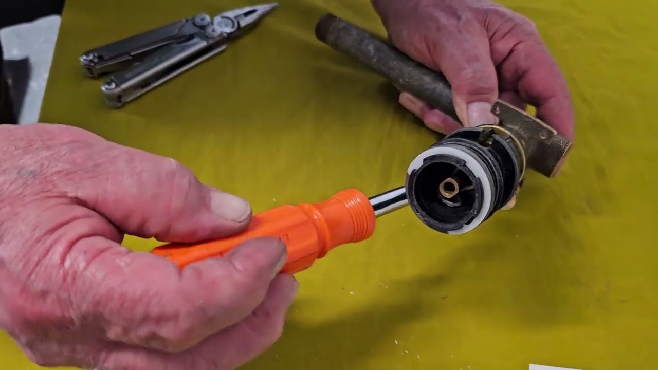 How to work on Moen Chateau With Lever Handel