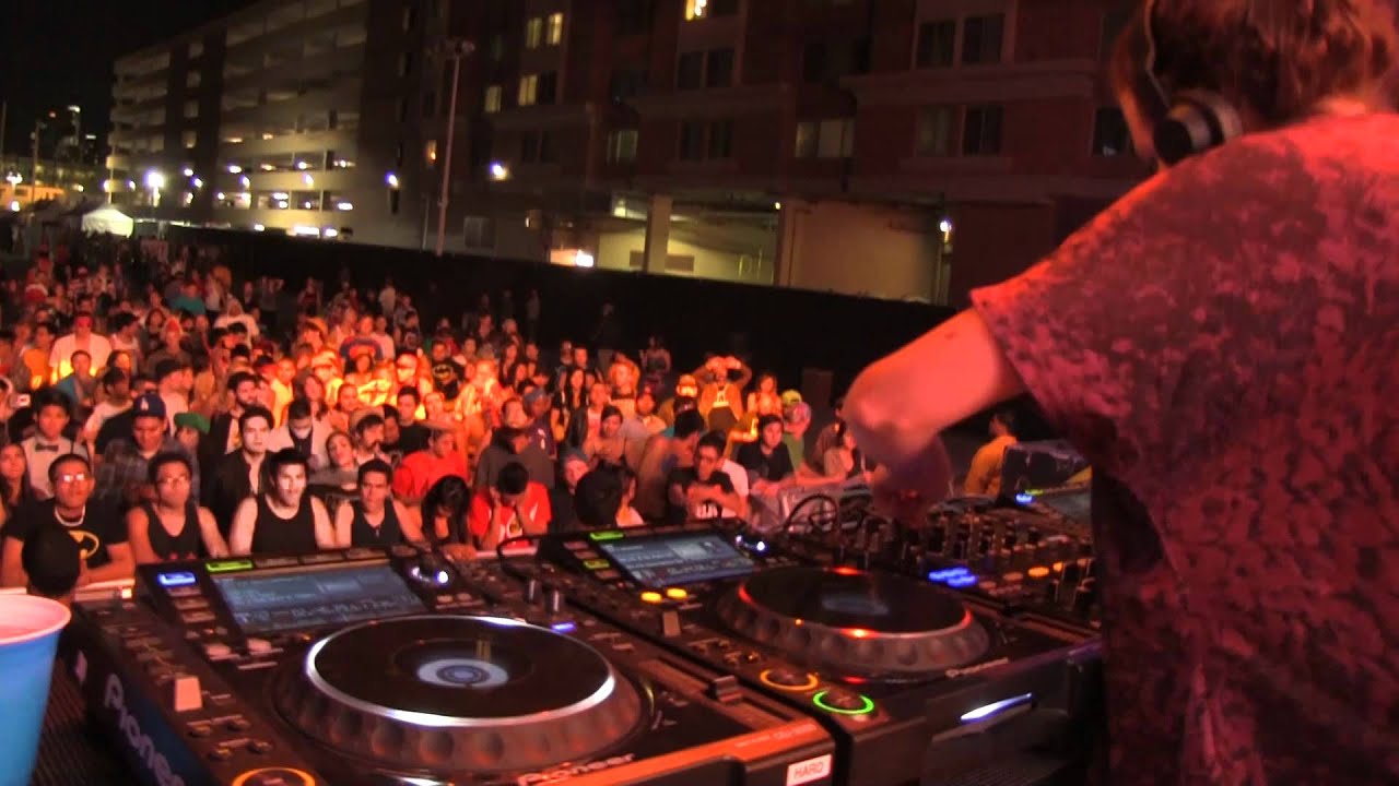 ANNIE MAC - BIG BAD SPOOKY WOLF DUB @ HARD HAUNTED MANSION 2011