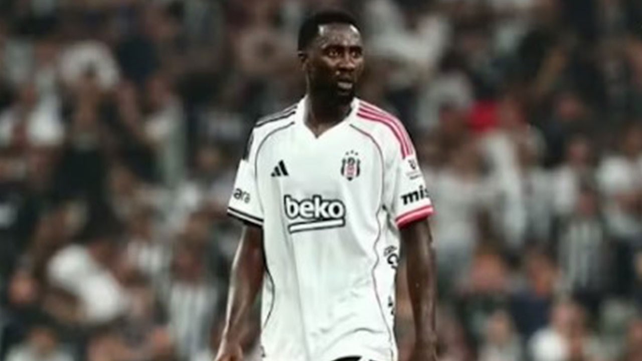 Wilfred Ndidi &bull; Best Tackles, Skills & Passes