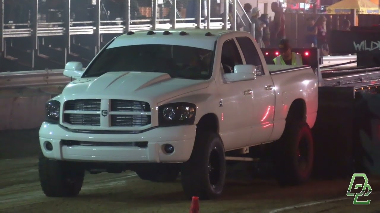 8500# King of the Street diesel truck pulling class