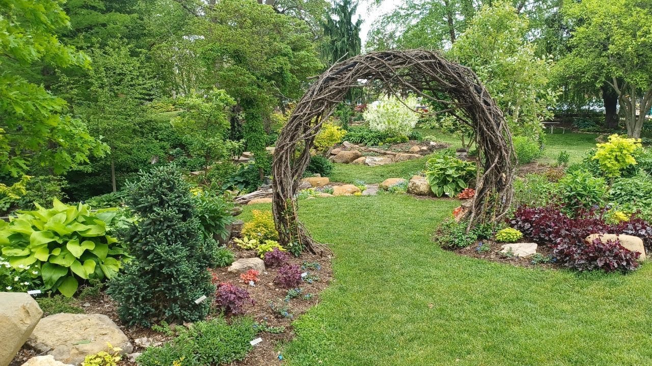 Touring an Unbelievable Family-Owned Greenhouse and Gardens!