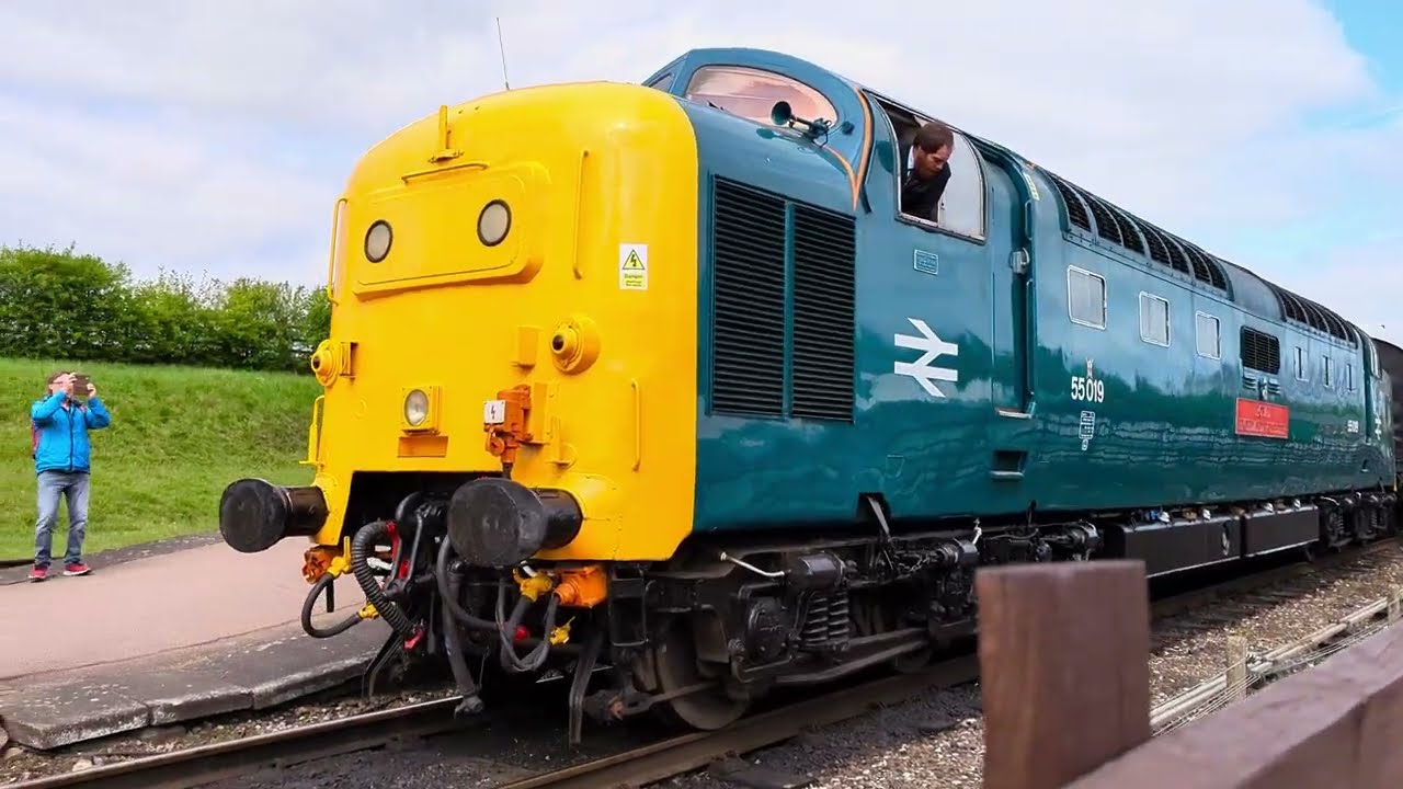 Deltic 55019 