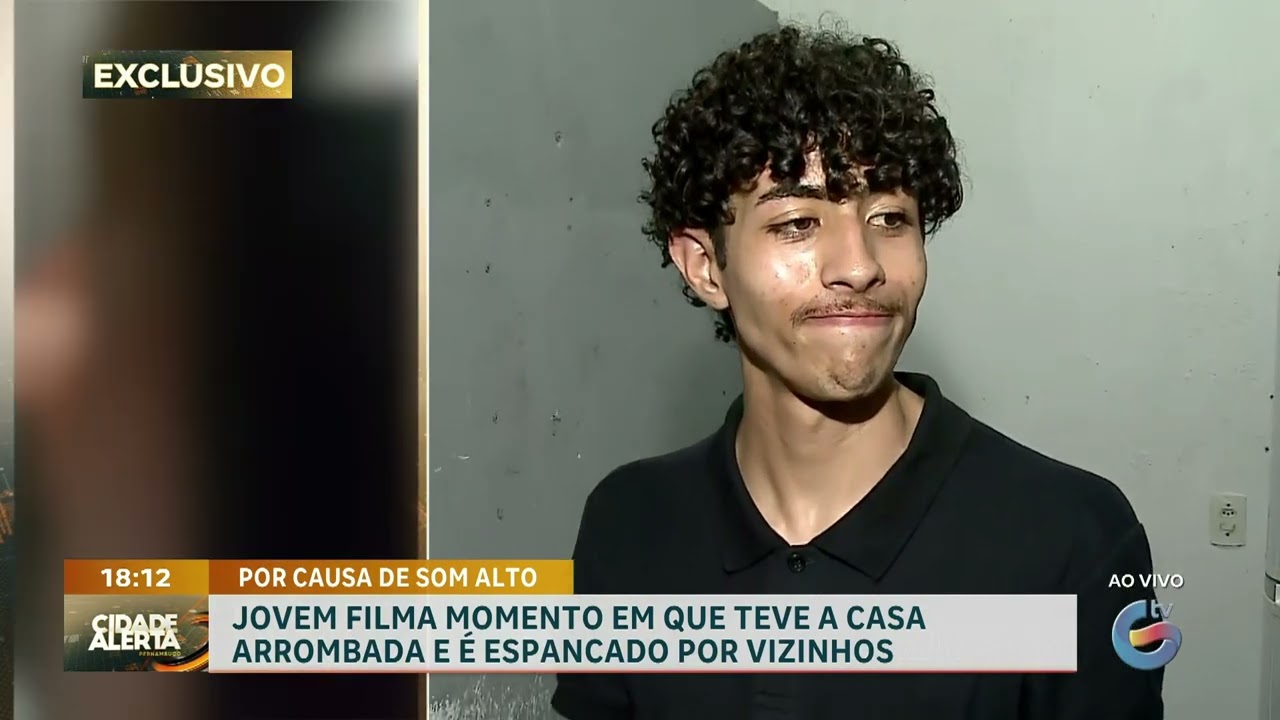 Jovem filma momento em que teve a casa arrombada e espancada por vizinhos