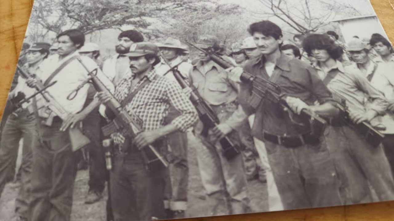 "Salve a un viejo, casi se lo echan los compas" Jose Barrera 7