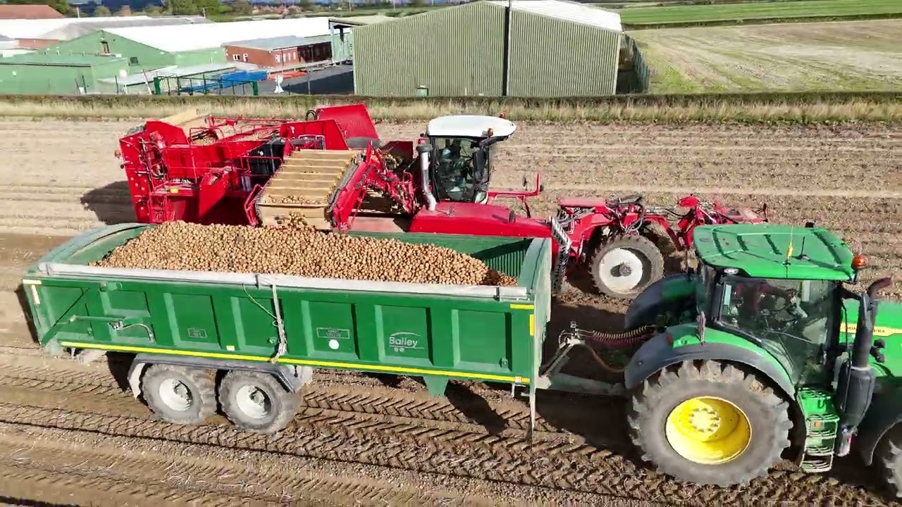 Grimme Varitron 220 Harvesting Potatoes at Malton, John Deere 6R175