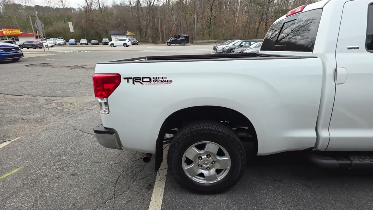 2010 TOYOTA TUNDRA 269K MILES SUPER NICE HAS BEEN SERVICED NEEDS NOTHING