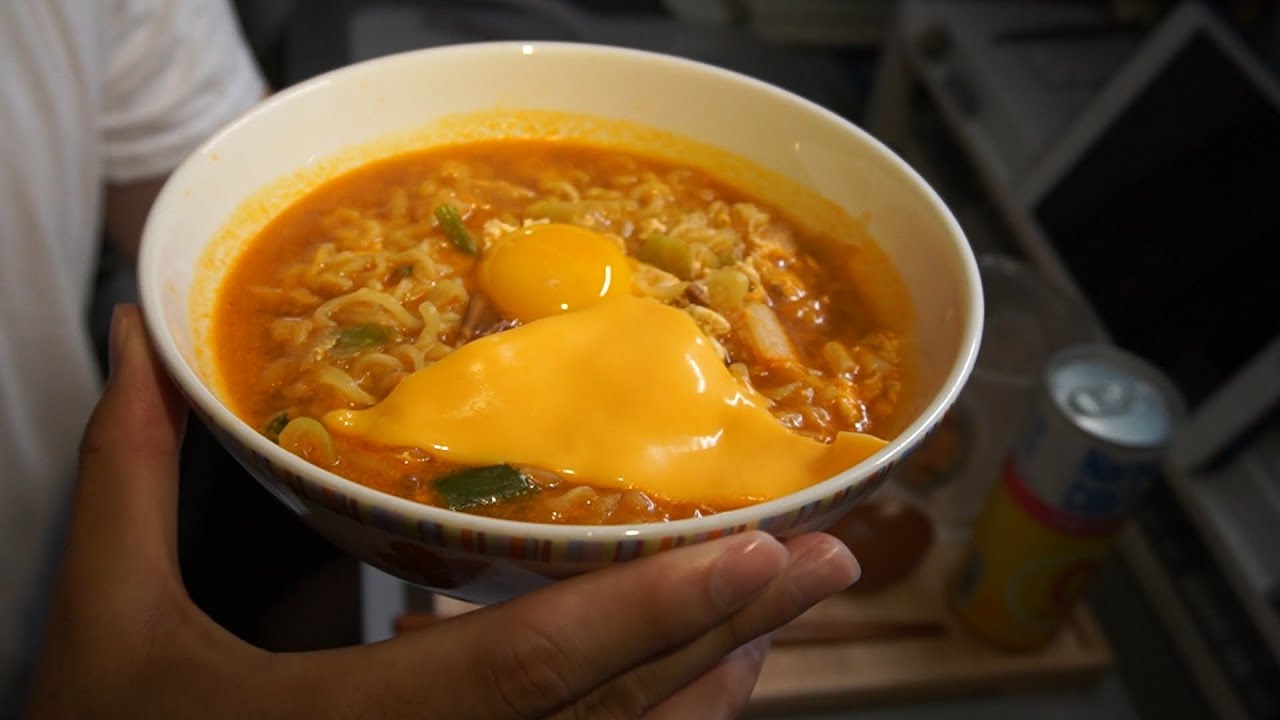 신라면 한 그릇으로 마무리하는 밤 (밥까지 말았어요) 현실 먹방! | ShinRamyun | ASMR | Mukbang