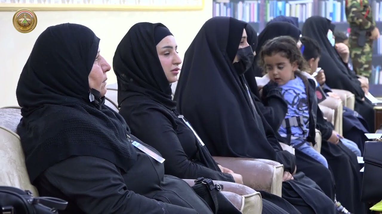 وزير الدفاع يستقبل عدداً من عائلات الشهداء والجرحى الأبطال