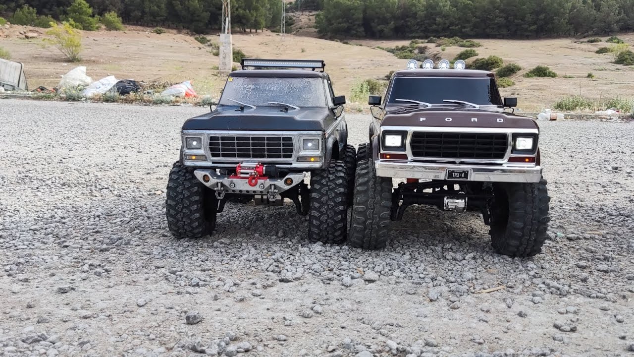Traxxas trx4 high trail f-150 vs bronco del 79' pick up