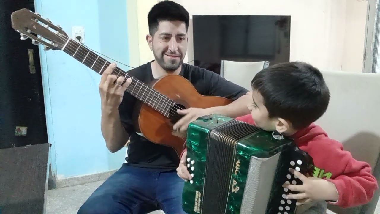 BAUTISTA LANIERI    (4 AÑOS)  EL PRINCIPE DEL ACORDEÓN
