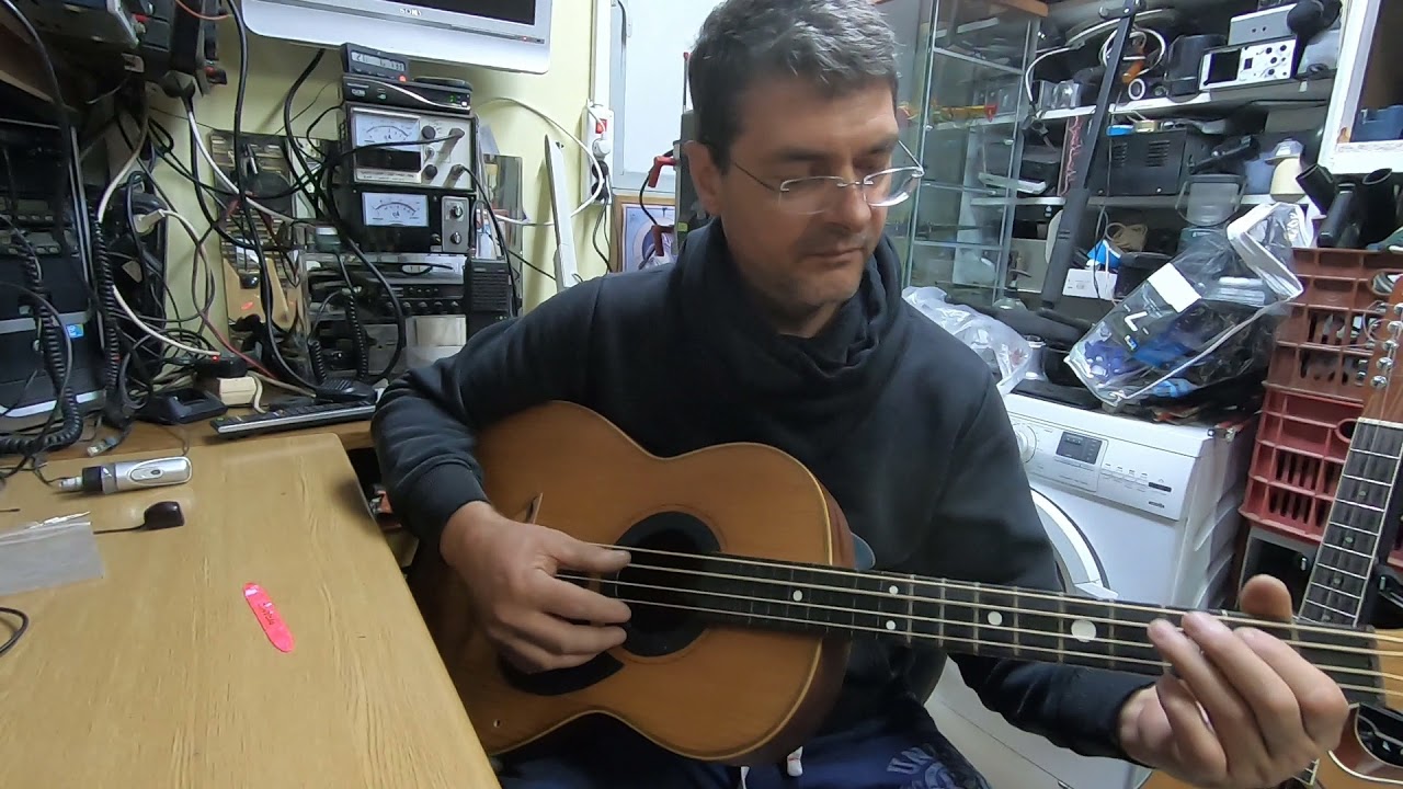 the poor man's  acoustic bass Μετατροπή κιθάρας σε ακουστικό μπάσο