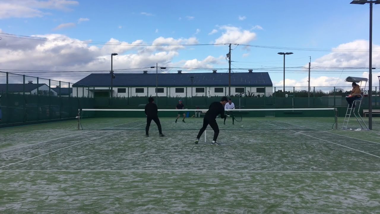 【ソフトテニス】ダブル前衛の必須技術！身体のブレがないハーフボレー