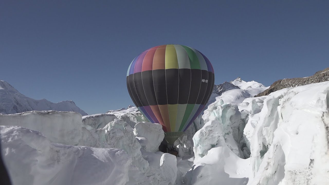 Ballonfahren im ewigen Eis in die Gletscherspalte