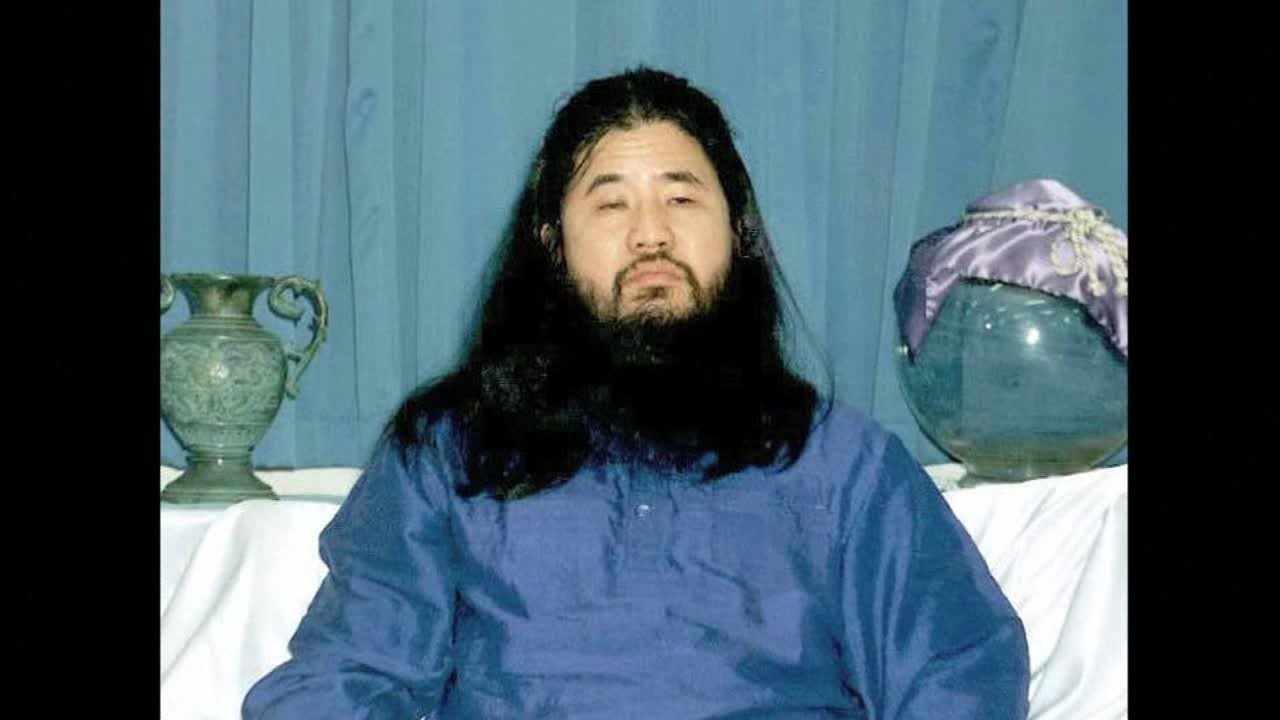 Who is the man sentenced to death for Japan's 1995 sarin gas attack?