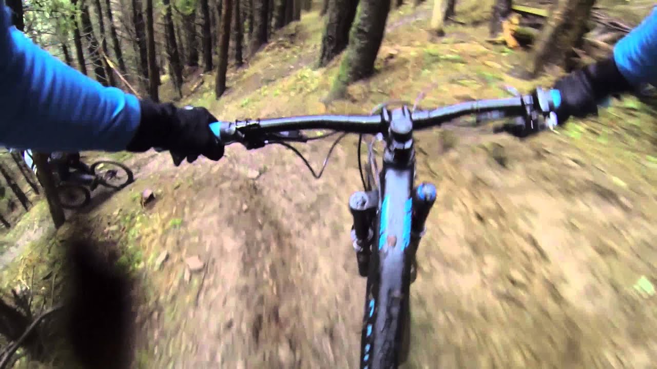 Innerleithen Downhill - Canyon Strive