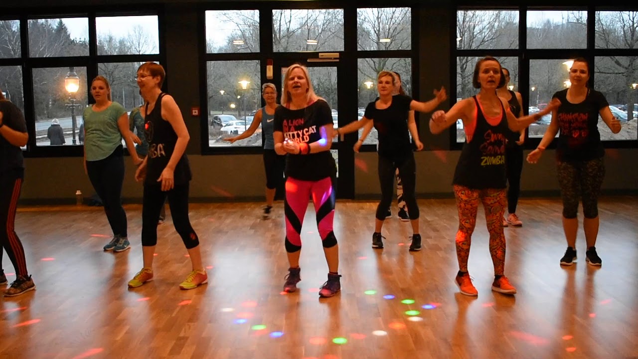 Duele El Corazon - Enrique Iglesias - Zumba - Choreography by Agnes