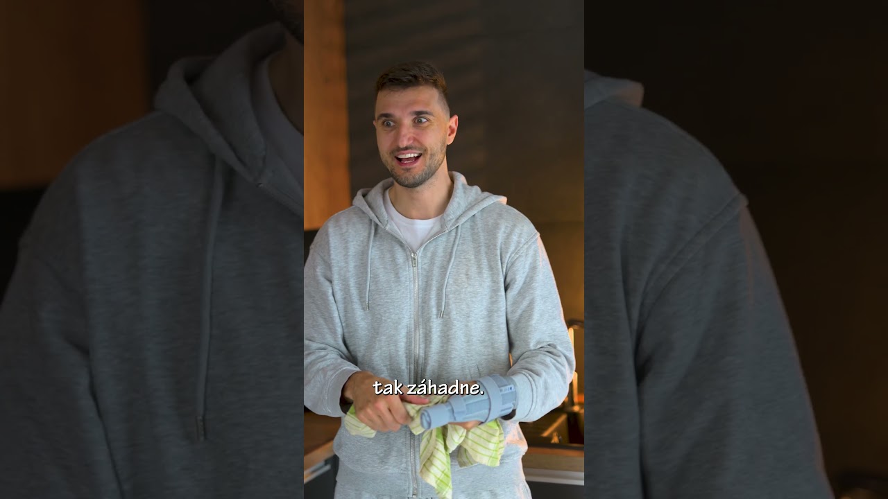 Keď si priateľka k&uacute;pi baggy jeans 😓