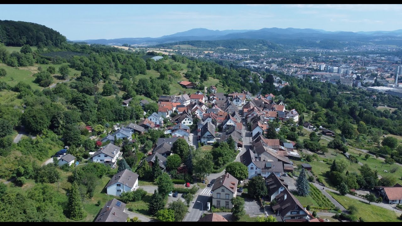Von den Reben Weil`s nach Tüllingen und nach Ober Tüllingen zur Ottilien Kirche.