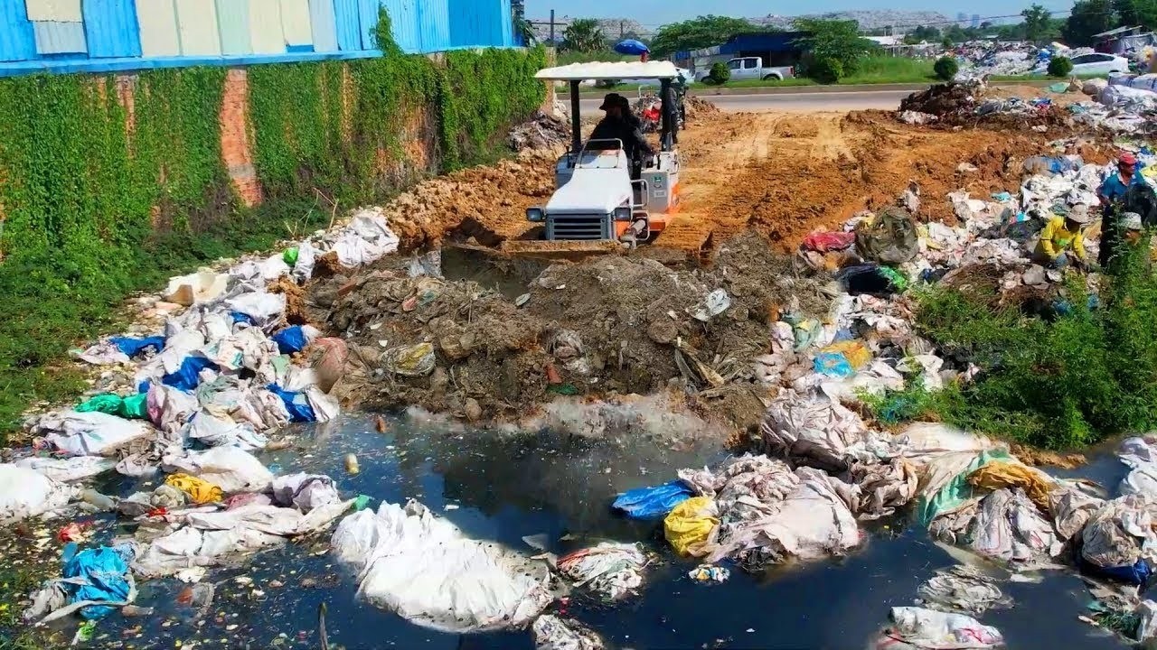 Amazing New Action!! Filling Land, Garbage Dump & Clear and Delete Trash Into Water By Skills Dozer