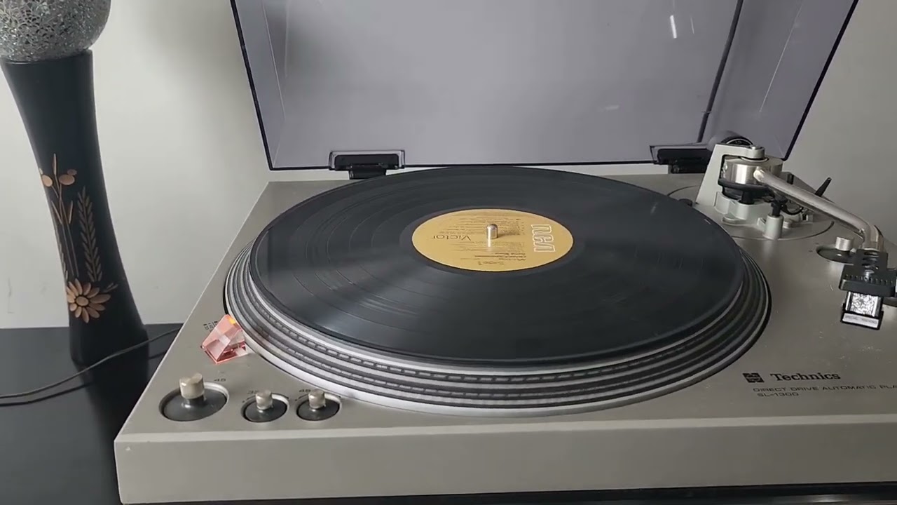 vintage technics sl-1300 turntable record player it's not the 1200 it's 100 better with pioneer amp