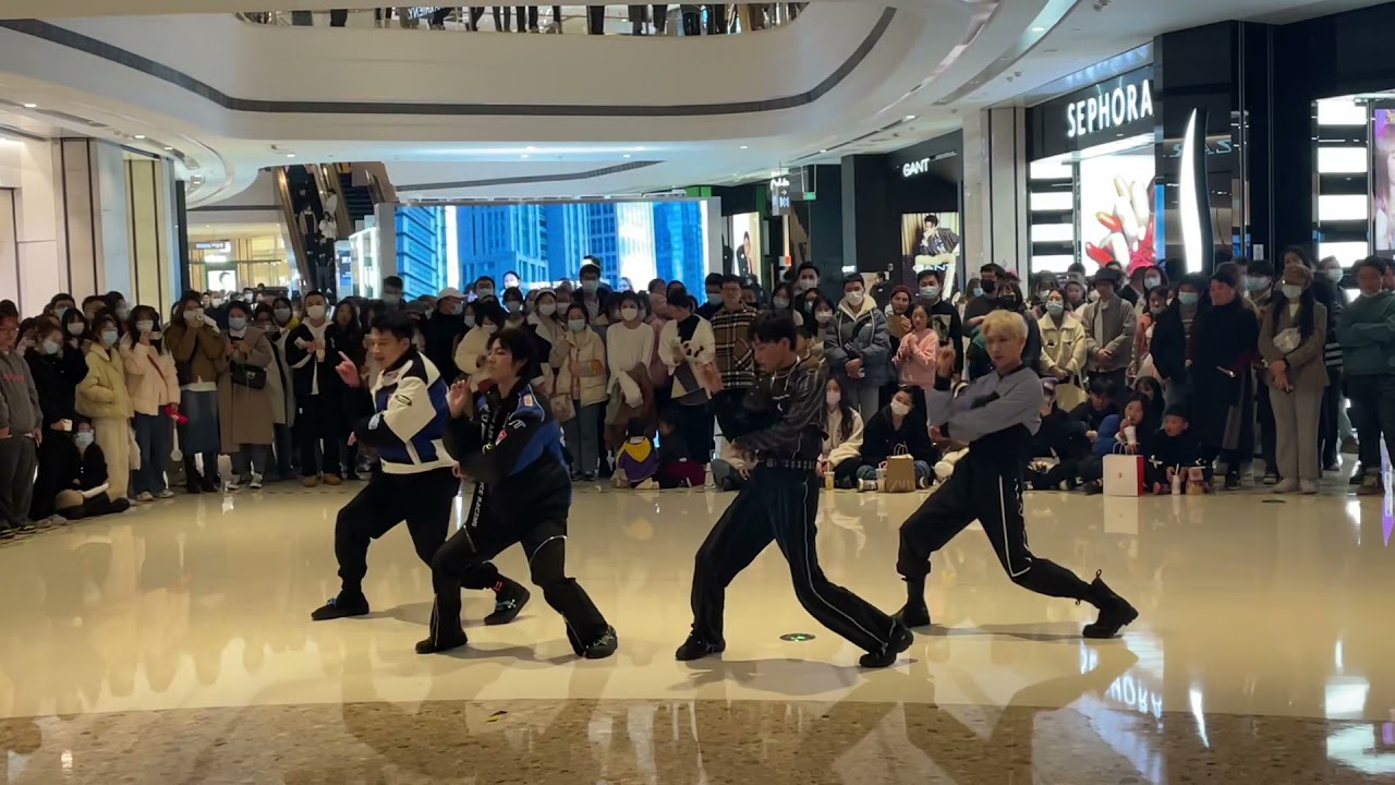 aespa-Savage Kpop Dance Cover in Public in Hangzhou, China on December 4, 2021