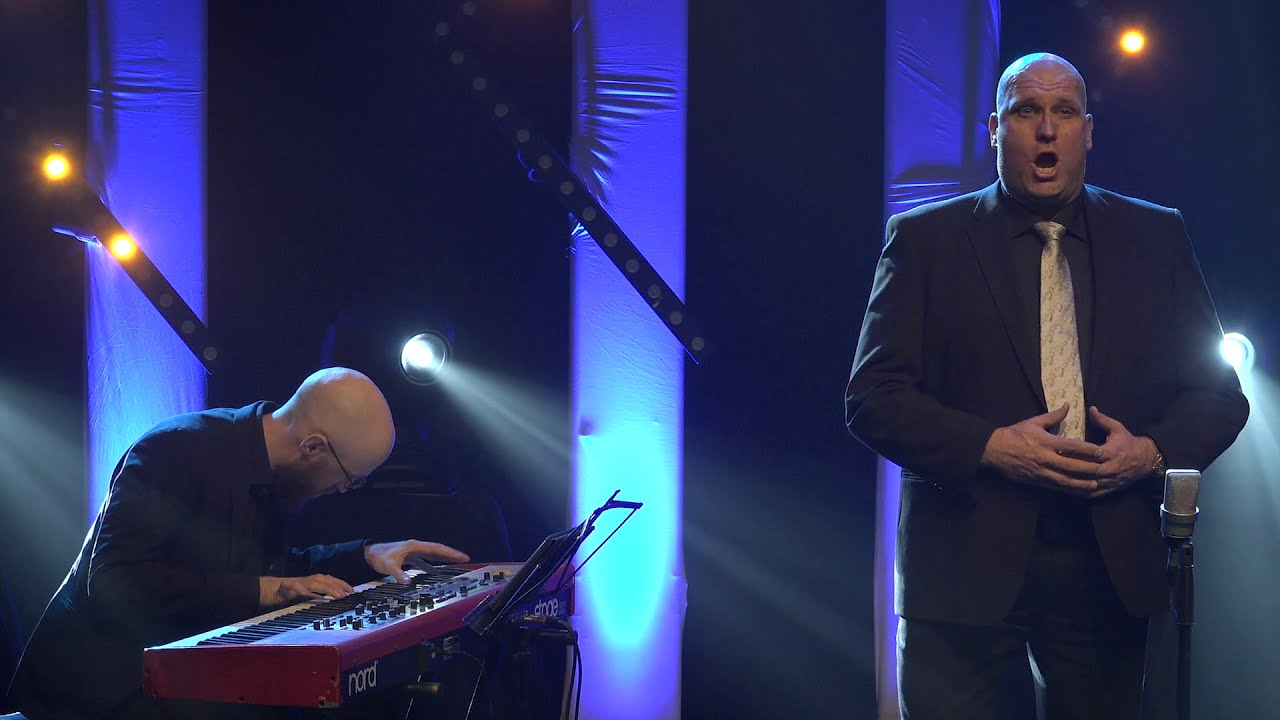 Oi Jouluyö. Mika Pohjonen, Miikka Kallio piano.