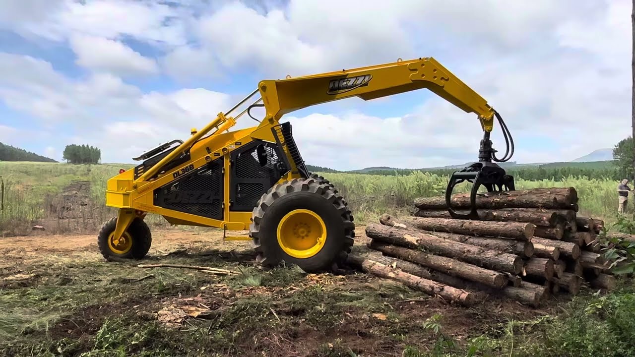 Dezzi DL36B 3 Wheel Logger on demo in the KZN Midlands