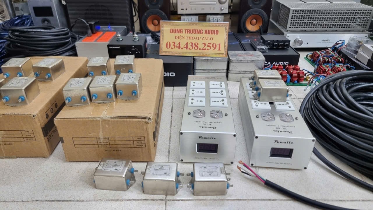 Ổ cắm lọc nguồn nâng cấp 2 lõi lọc đức epcos đúc đặc tải 2500w ,dây loa bãi mỹ xịn bản burial 4x2mm.