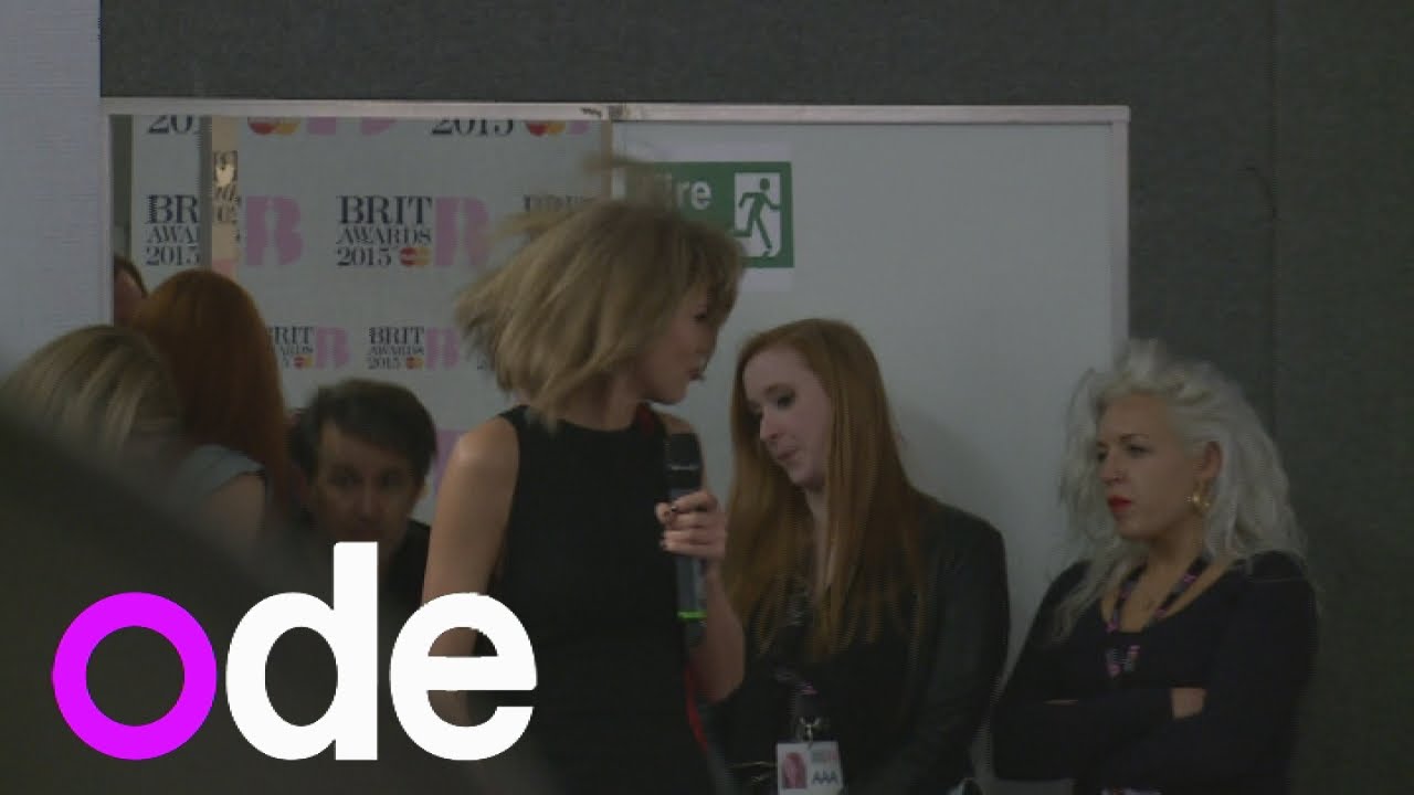 BRIT AWARDS 2015: Taylor Swift gets attacked by wind machine