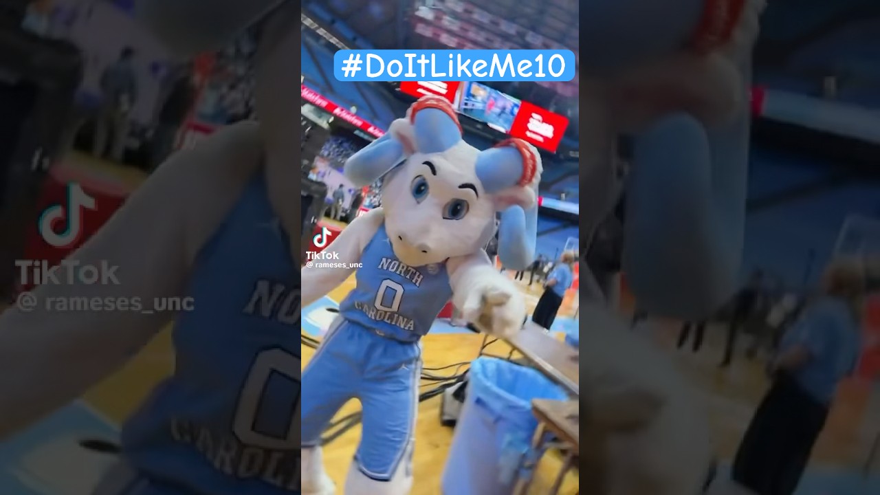 UNC Tarheels mascot hittin dat #doitlikeme10 #dance