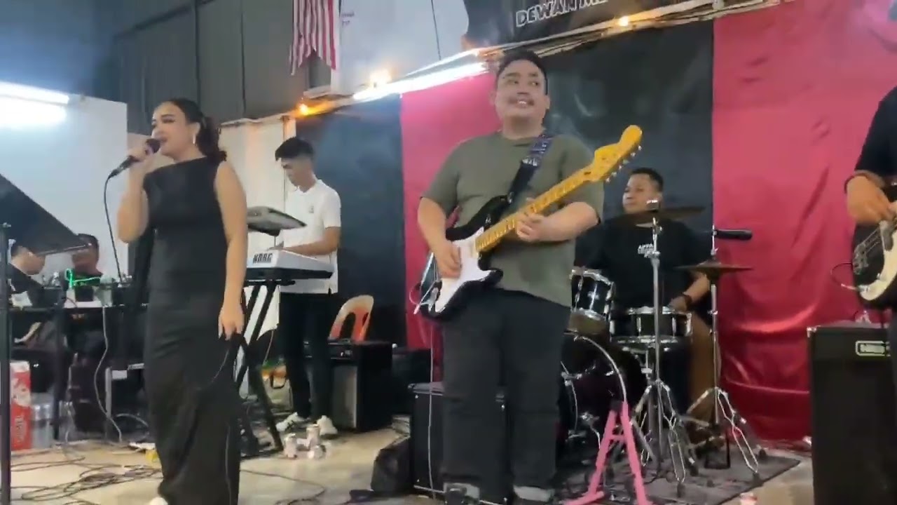 Freeland Band At kpg Bugu Mawang Serian on 28/12/24.