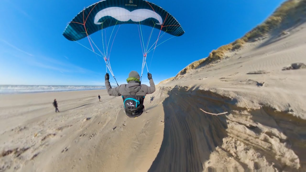 Moustache flaring sesh at Wijk aan Zee - playful soaring 4K