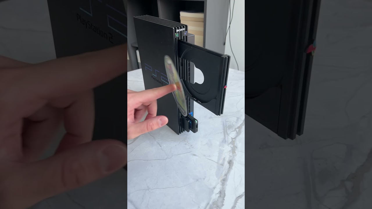 Original PS2 &ldquo;Fat&rdquo; VS PS2 Slim Disc Trays