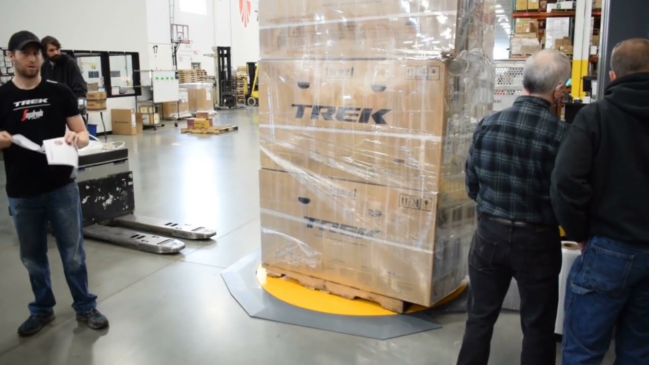 Handle-It | Model 1200UL ultra low profile loading with an electric rider jack