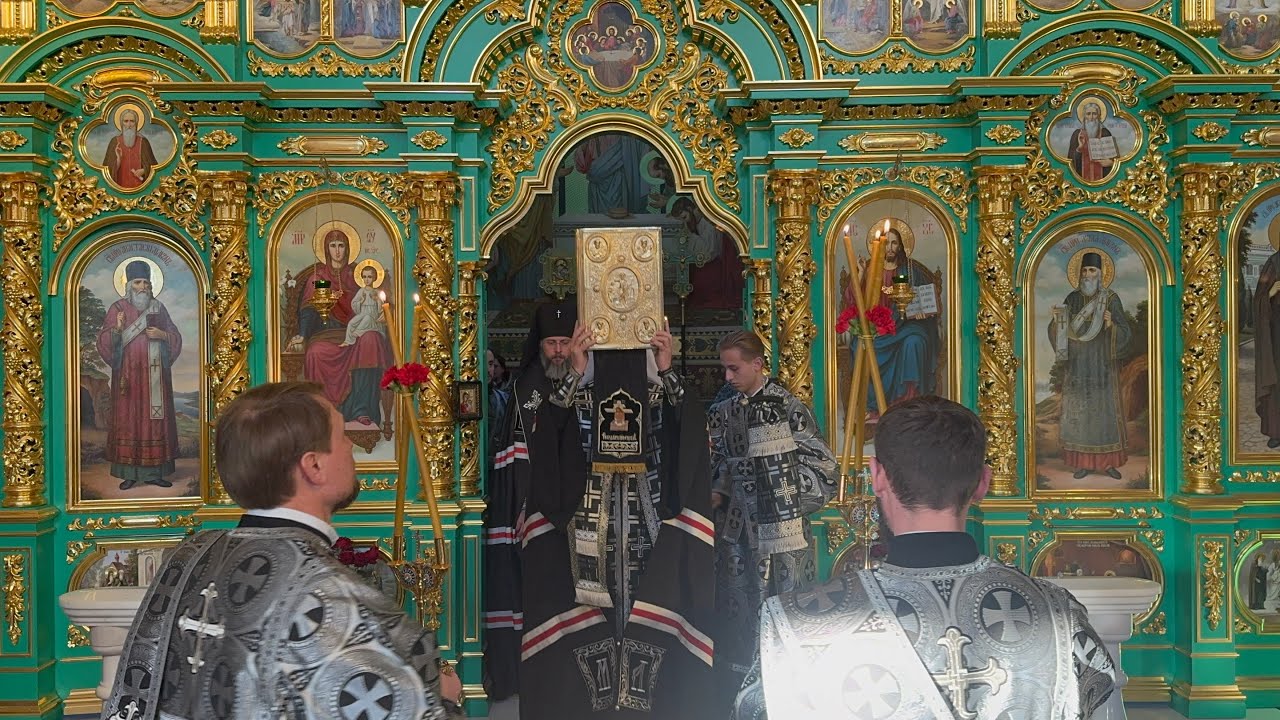 Пассия в Неделю Крестопоклонную в Лавре