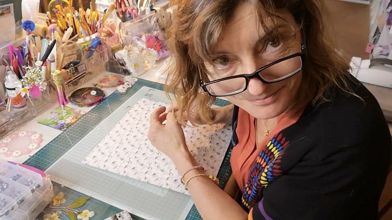TUTO CARTE TAG SIMPLE POUR DÉBUTANT 💯 ACTION 🌼 AVEC UNE FEUILLE 30X30 ET 4 FLIPETTES