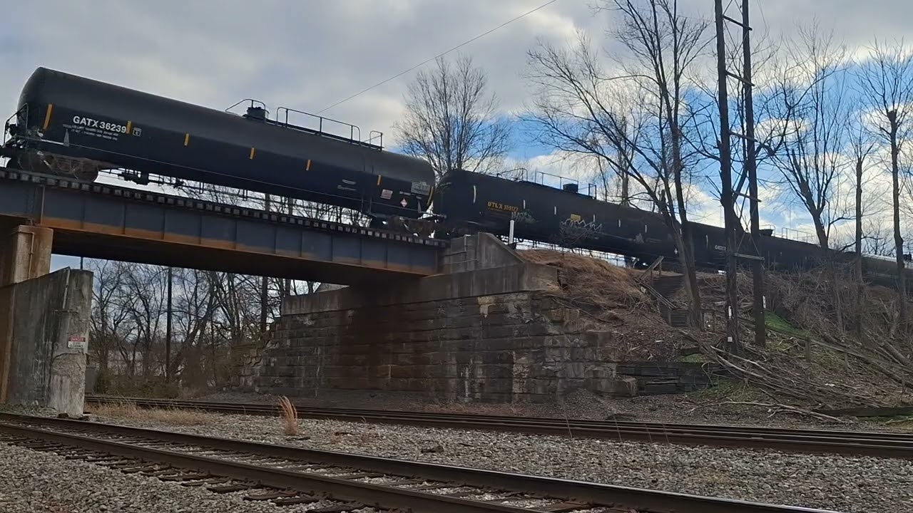 Small NS MIXED FREIGHT 