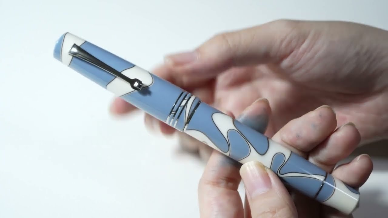 레오나르도 모멘토 제로 누볼라 만년필 (Leonardo Momento zero Nuvola Fountain Pen)